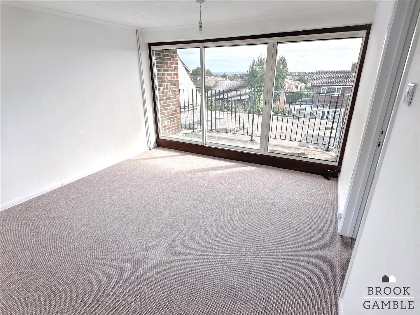 5 Bedroom House - Detached. Bracken Road in Eastbourne,  15